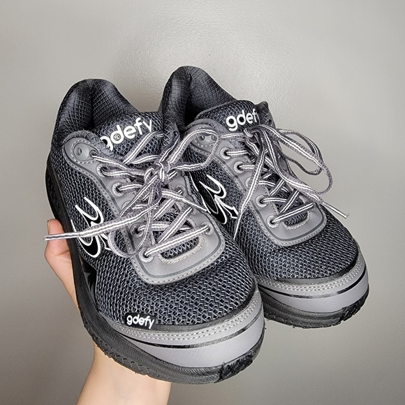 GDefy Shoes Womens Gdefy Gravity Defyer Mighty Walk Sneakers Size